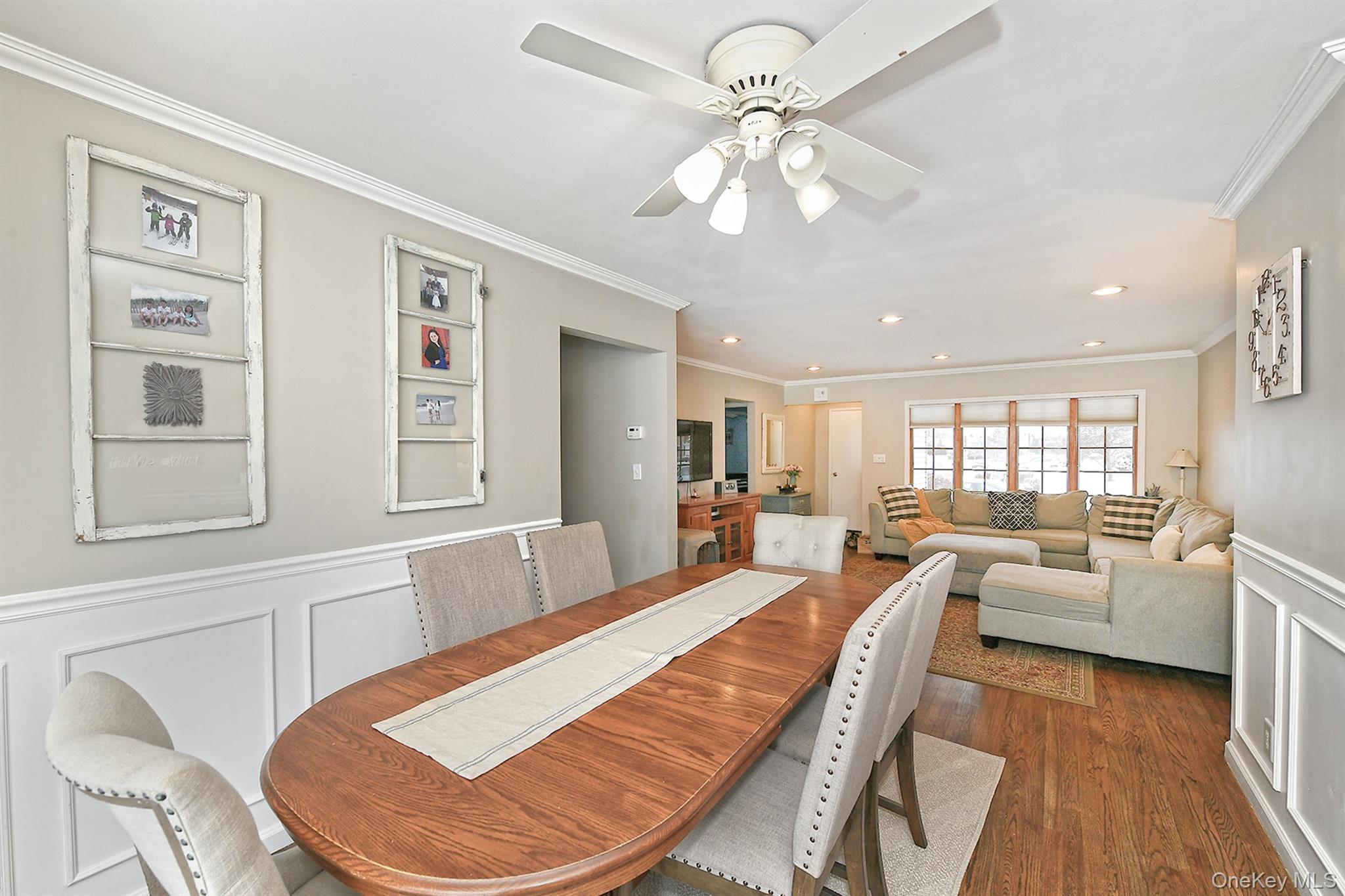 #12 photo, 18 Vassar Lane, Hicksville , NY 11801