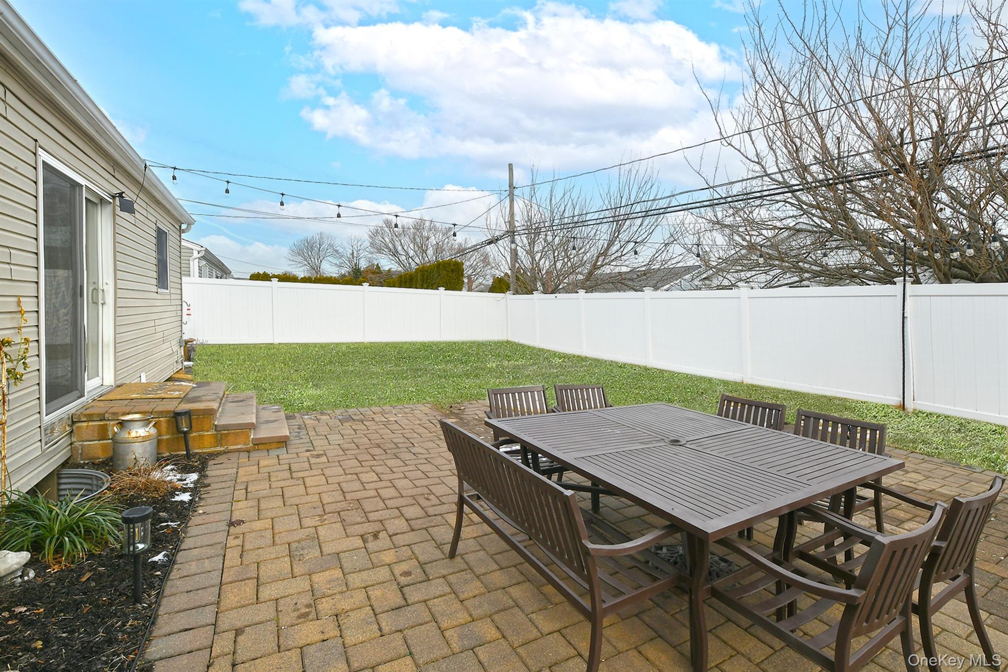 #5 photo, 18 Vassar Lane, Hicksville , NY 11801