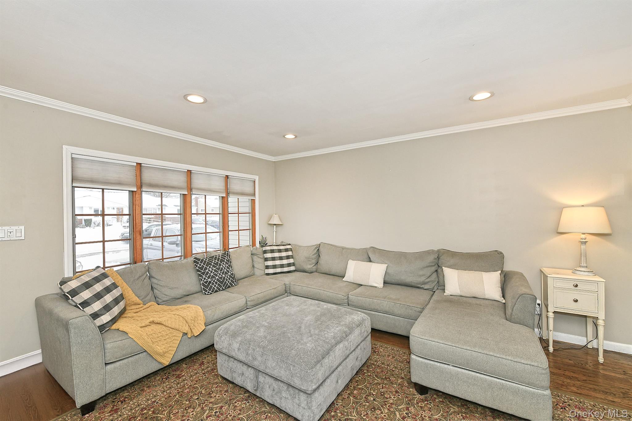 #9 photo, 18 Vassar Lane, Hicksville , NY 11801