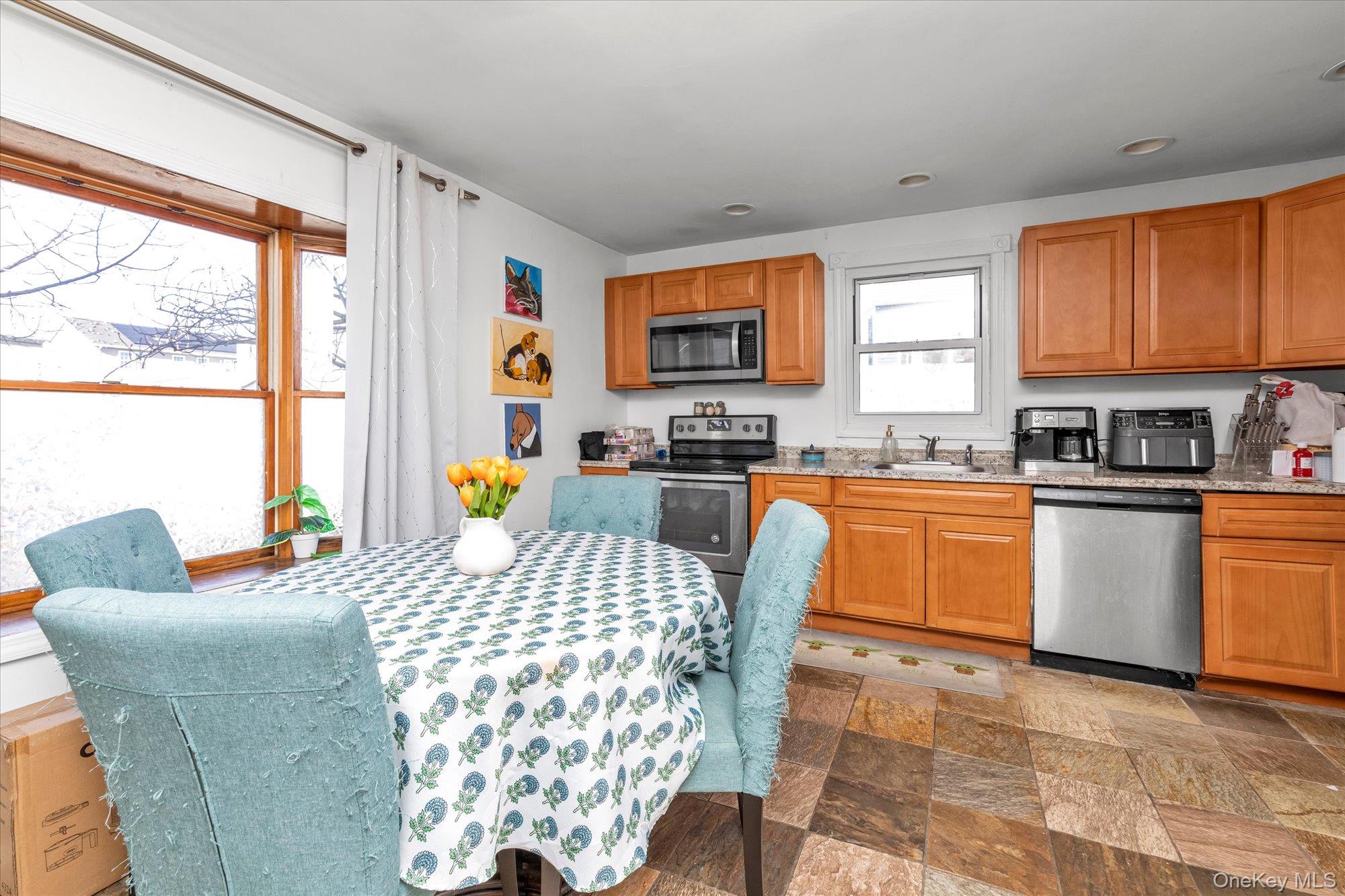#7 photo, 126 Williamson Street, East Rockaway , NY 11518