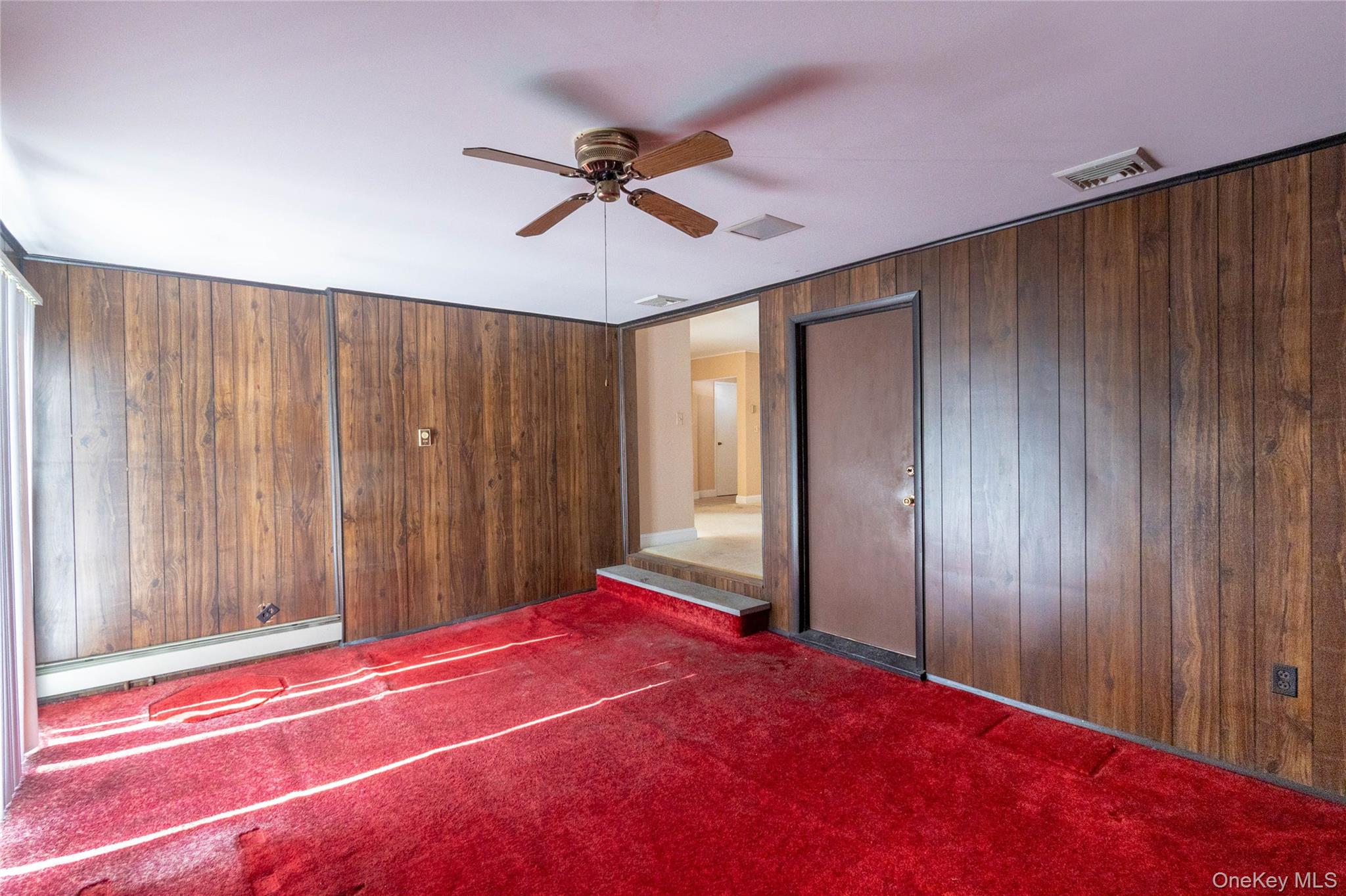 #11 photo, 106 Powell Court, North Babylon , NY 11703