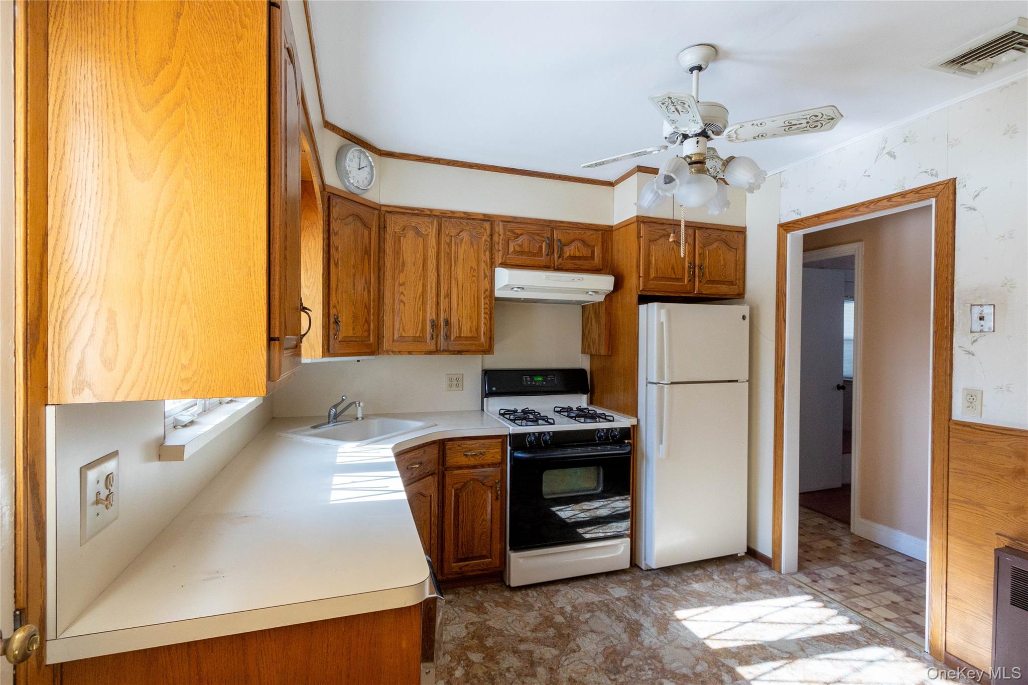 #14 photo, 106 Powell Court, North Babylon , NY 11703