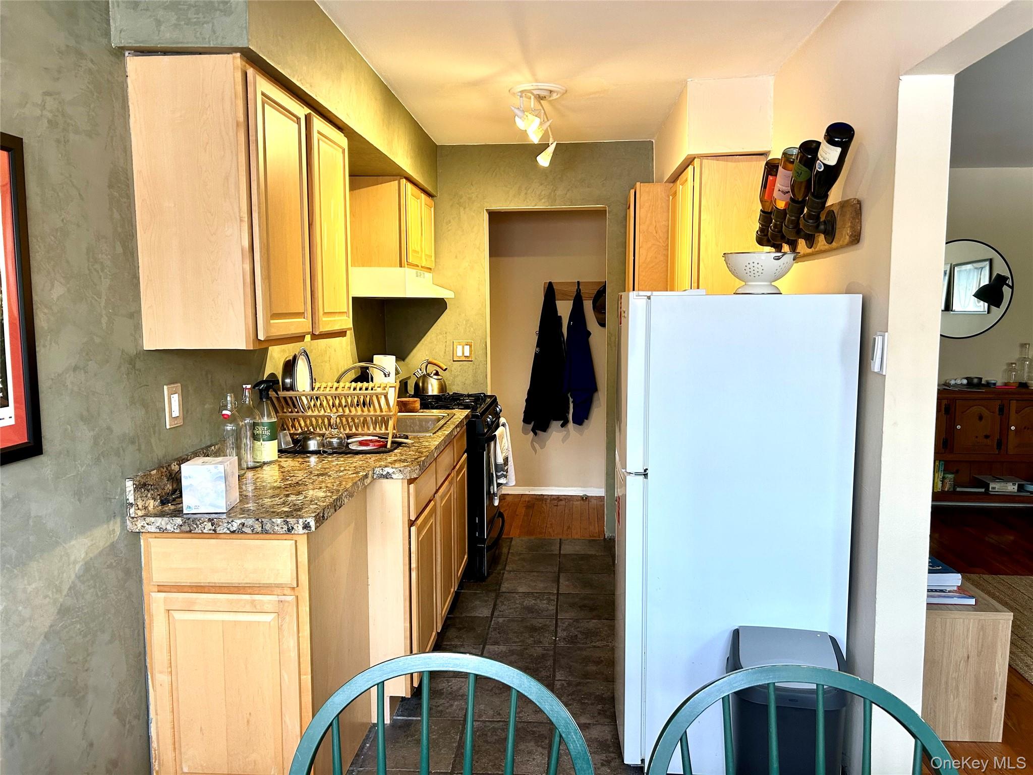 #4 photo, 8 Colonial Road, 纽约州 Beacon , NY 12508