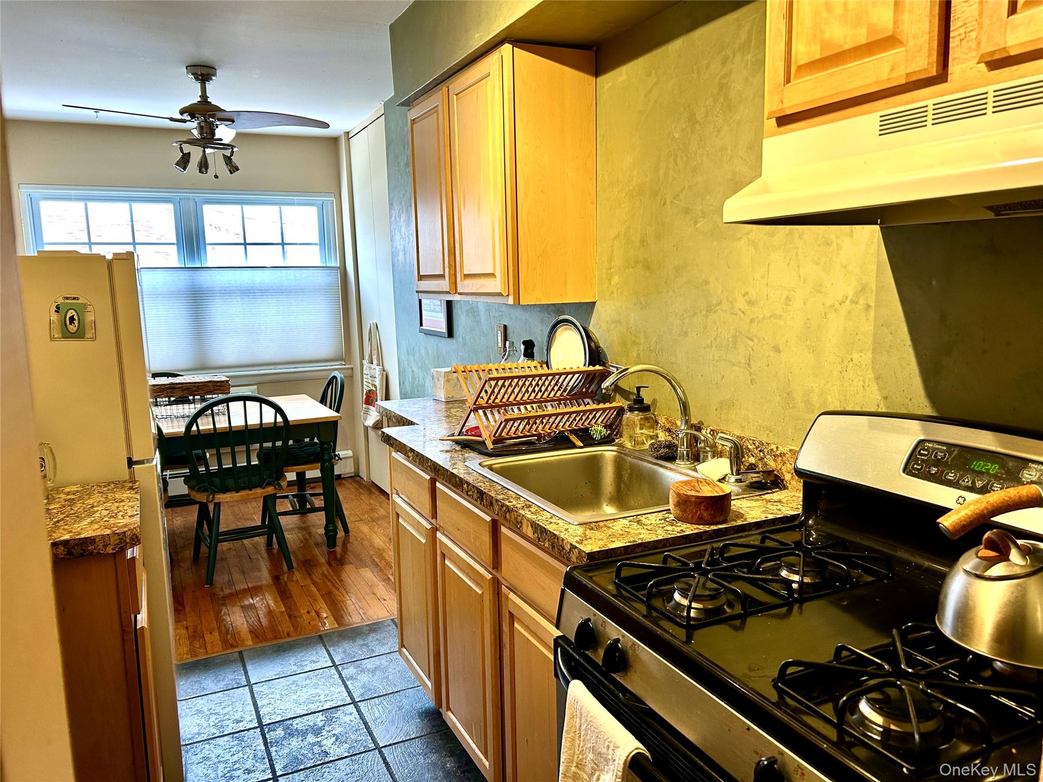 #6 photo, 8 Colonial Road, 纽约州 Beacon , NY 12508