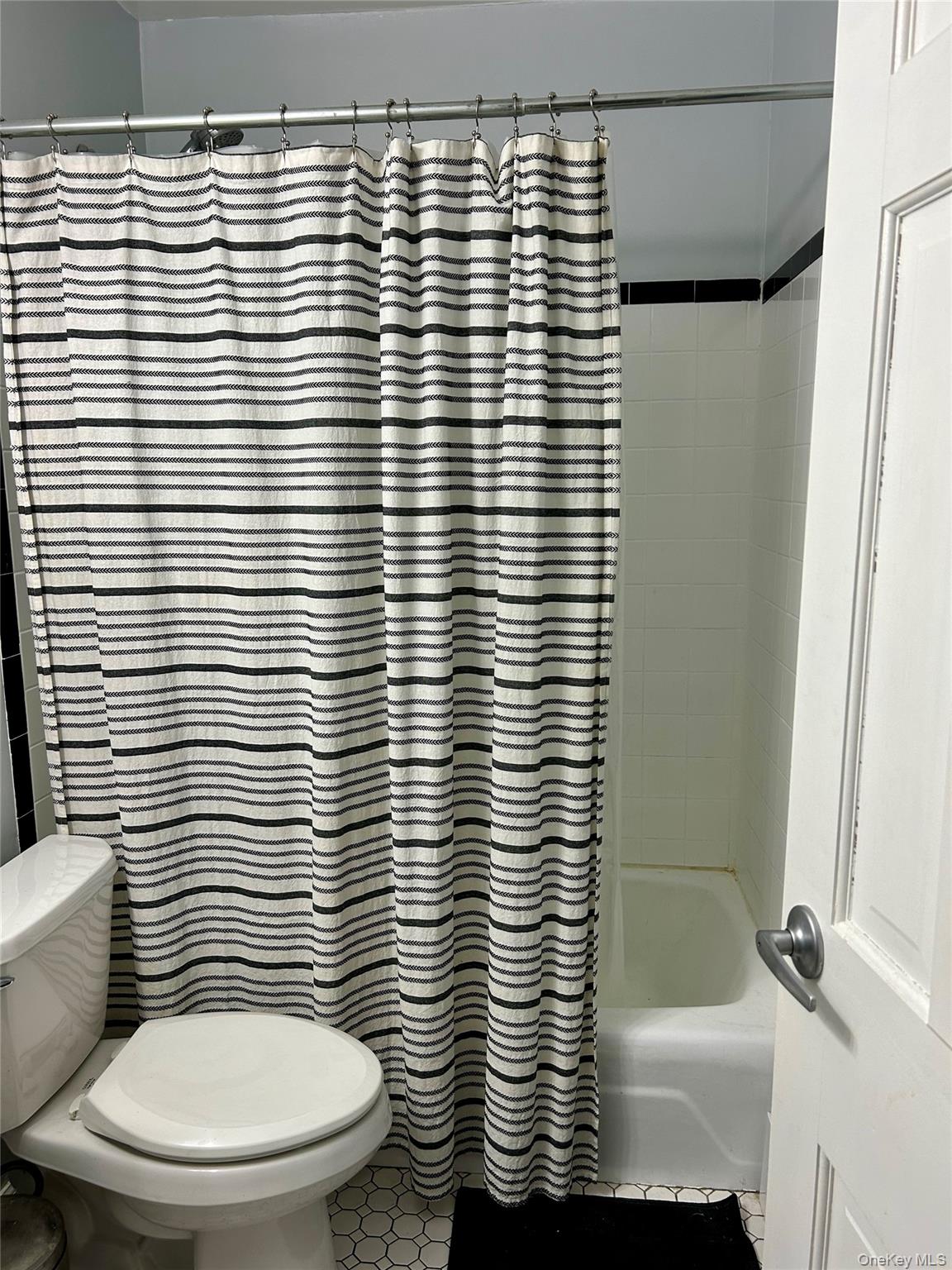 #8 photo, 8 Colonial Road, 纽约州 Beacon , NY 12508