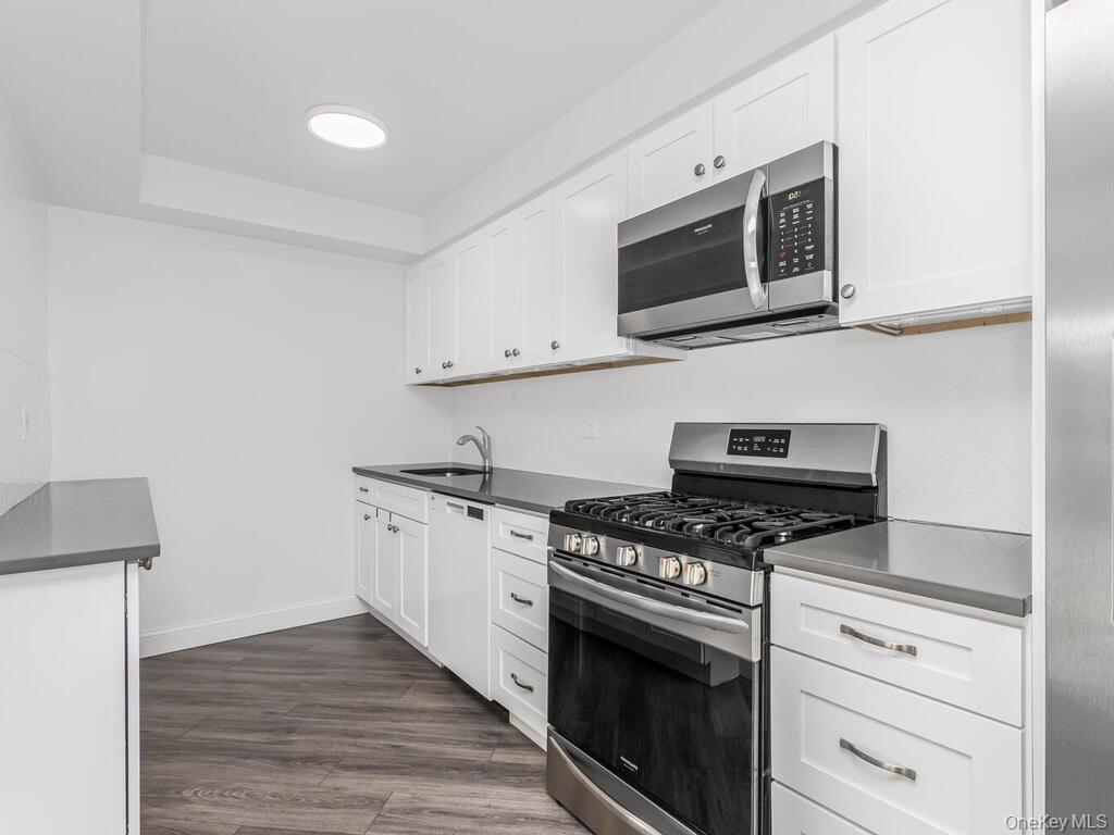 #8 photo, 1220 Midland Avenue, Bronxville , NY 10708