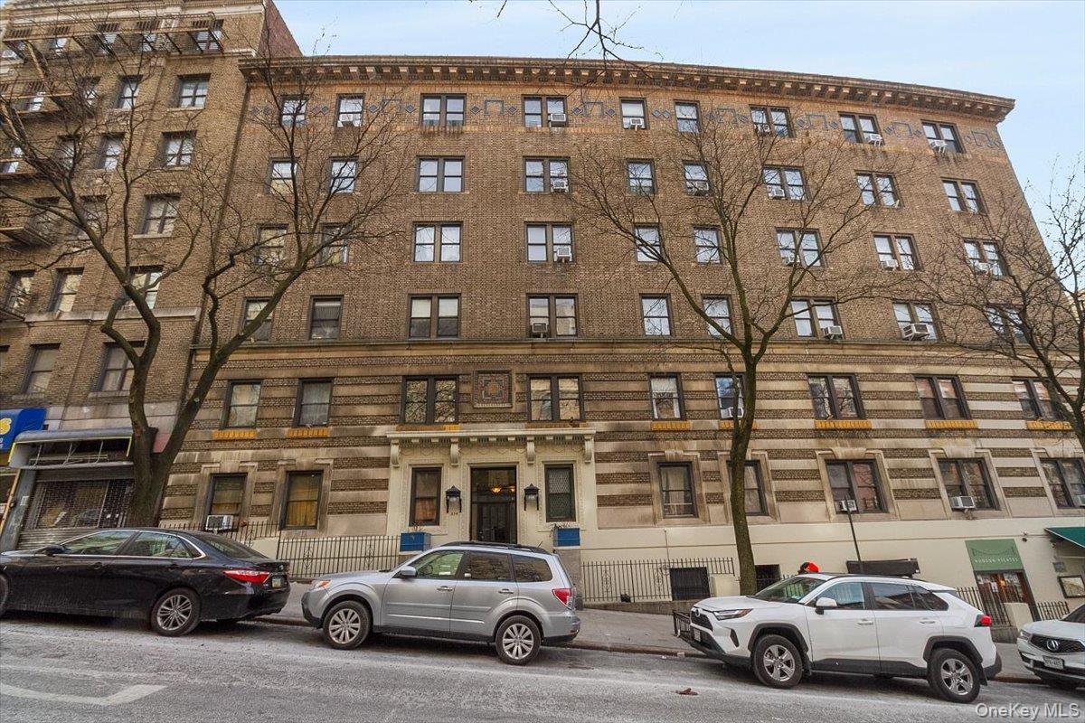 #18 photo, 854 W 181st Street, New York (Manhattan) , NY 10033