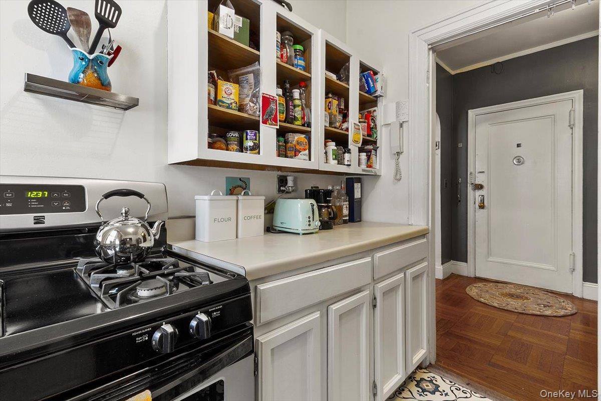 #9 photo, 854 W 181st Street, New York (Manhattan) , NY 10033