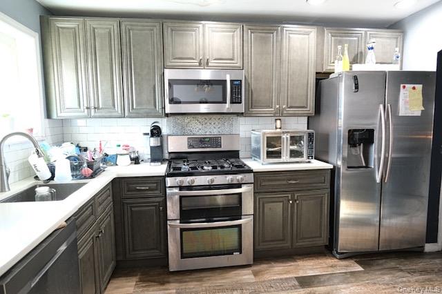 #5 photo, 2816 Collis Place, הברונקס Bronx , NY 10465