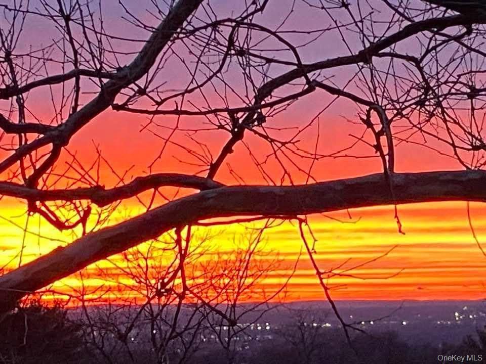 #2 photo, 678 Sierra Vista Lane, 纽约州 Valley Cottage , NY 10989