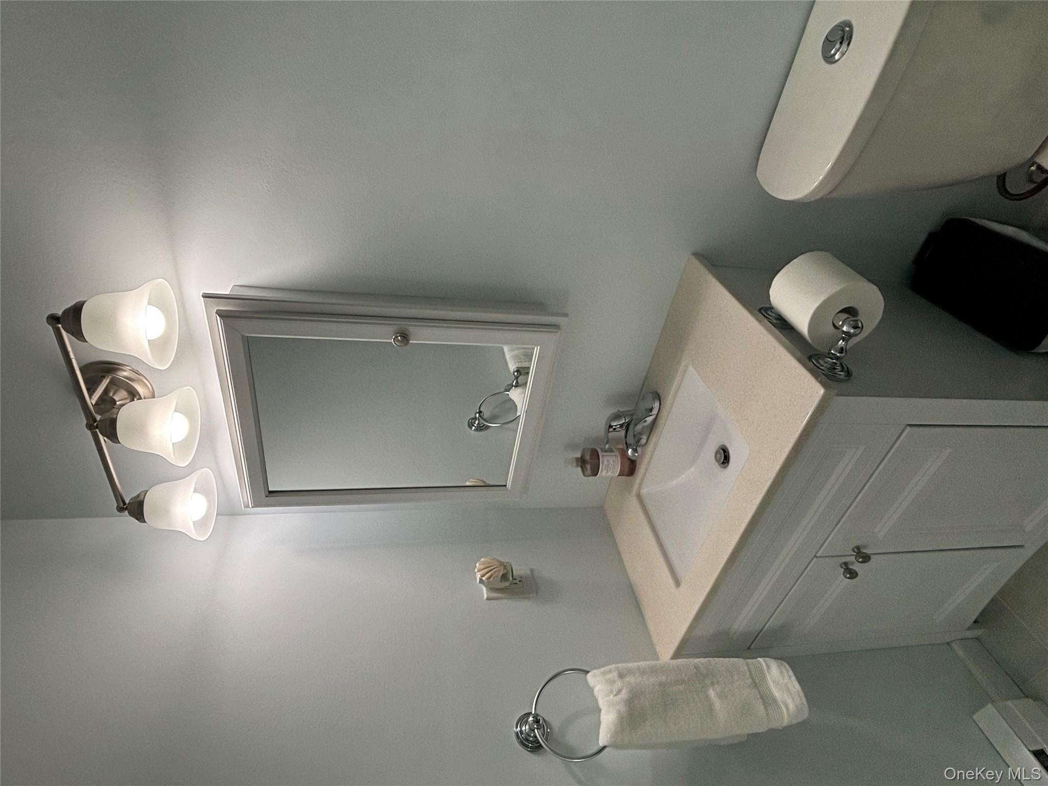 #6 photo, 678 Sierra Vista Lane, 纽约州 Valley Cottage , NY 10989