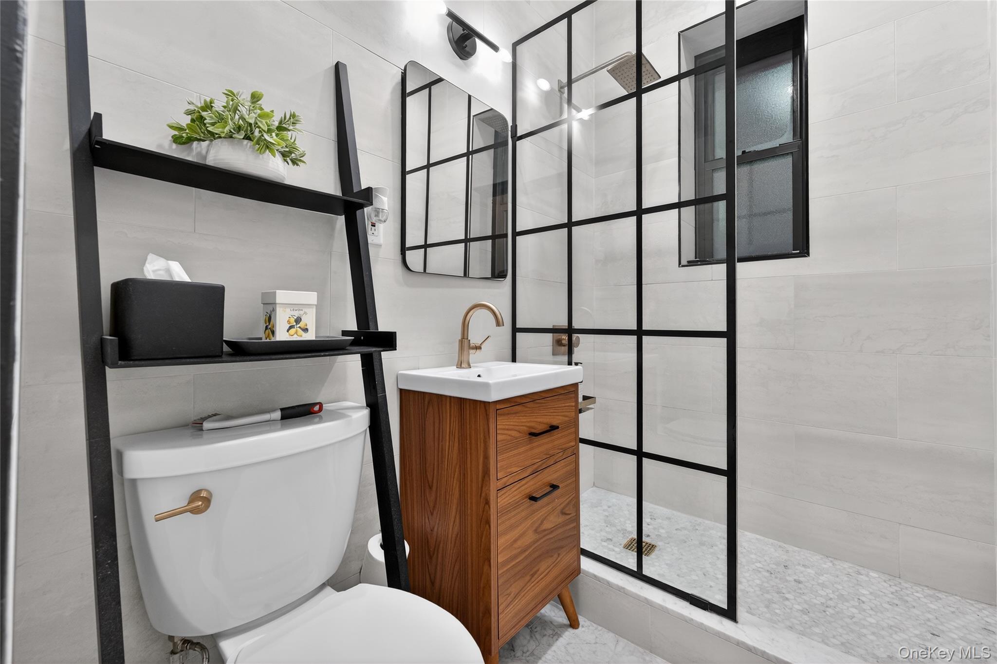 #8 photo, 407 Central Park, New York (Manhattan) , NY 10025