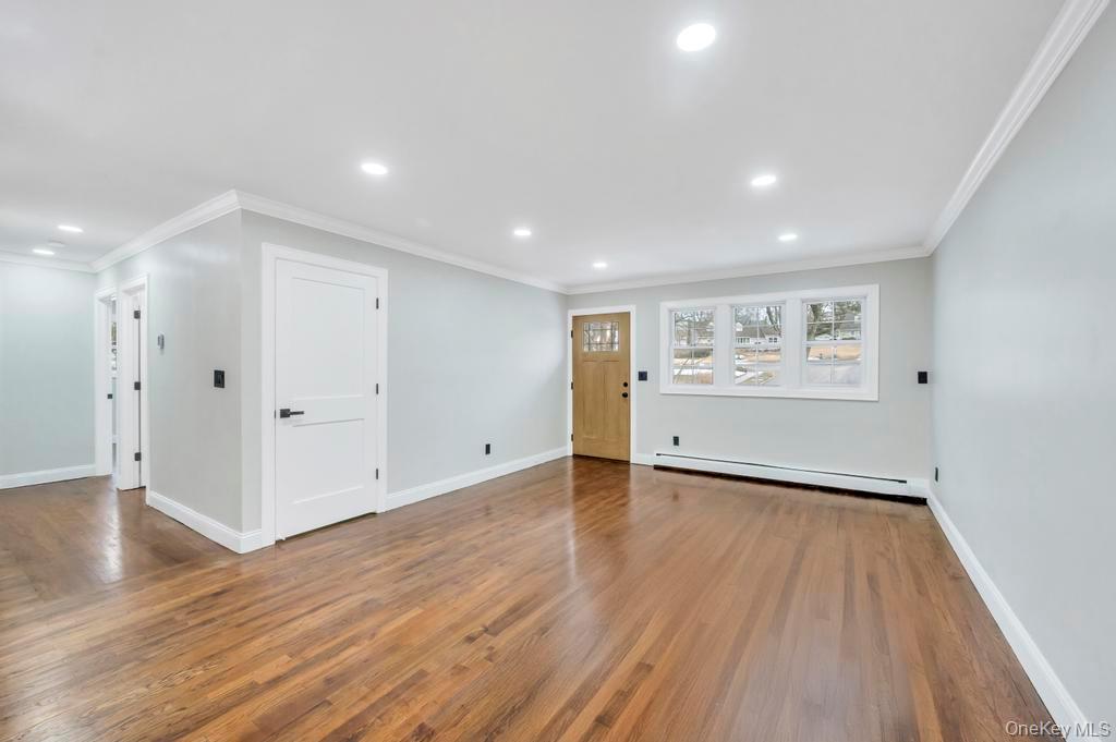 #10 photo, 46 Ellen Place, Kings Park , NY 11754