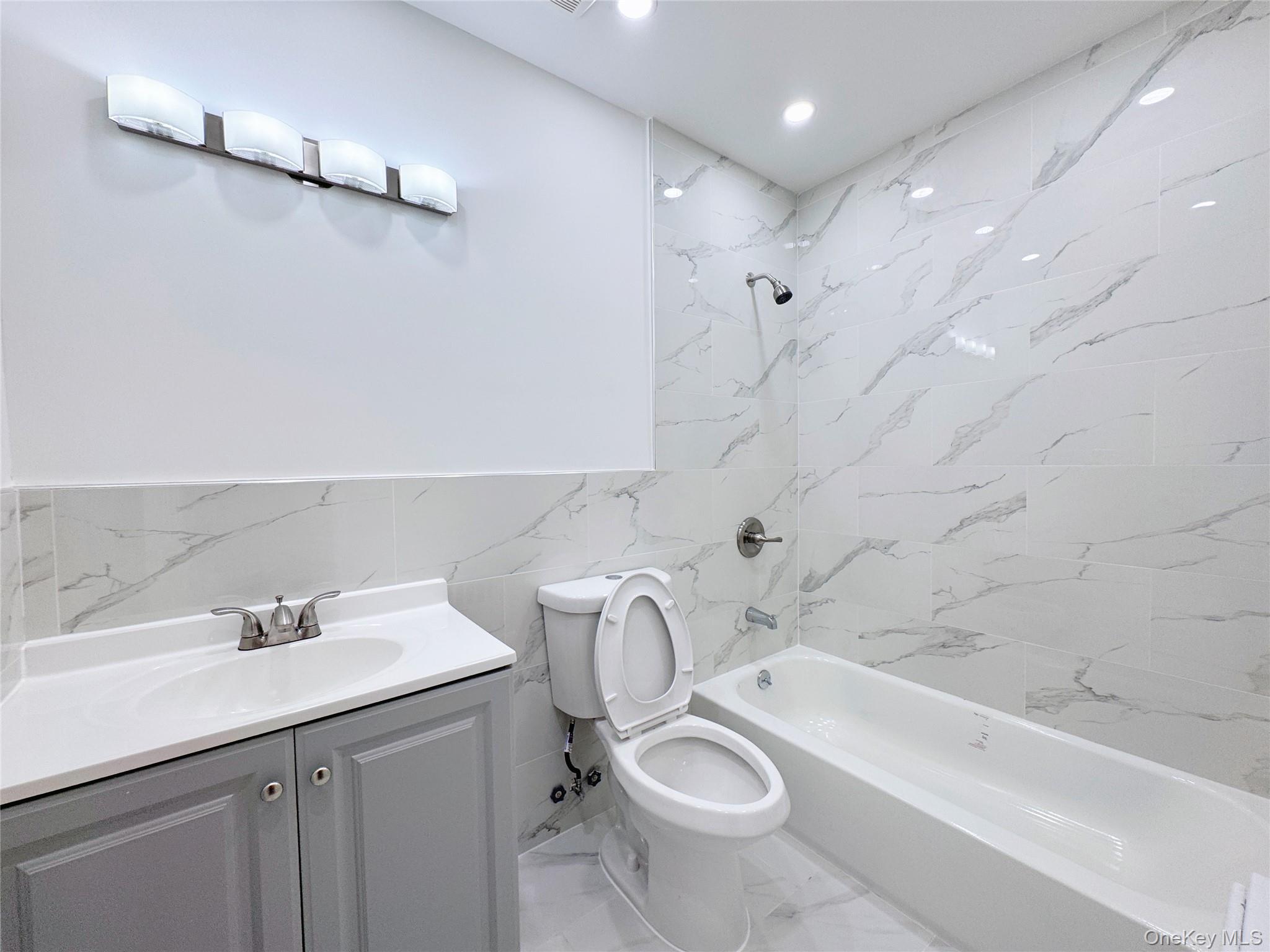 #5 photo, 11701 14th Avenue, College Point , NY 11356