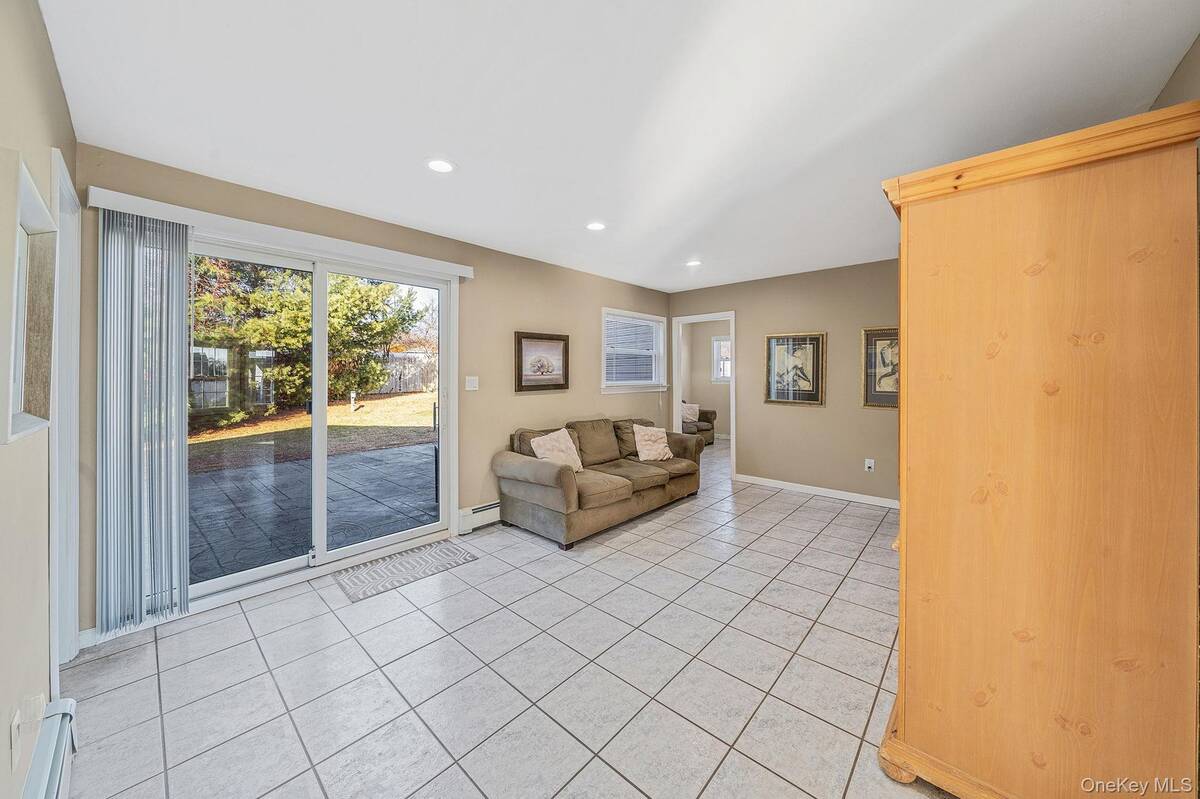 #12 photo, 3 Mount Marcy Avenue, Farmingville , NY 11738