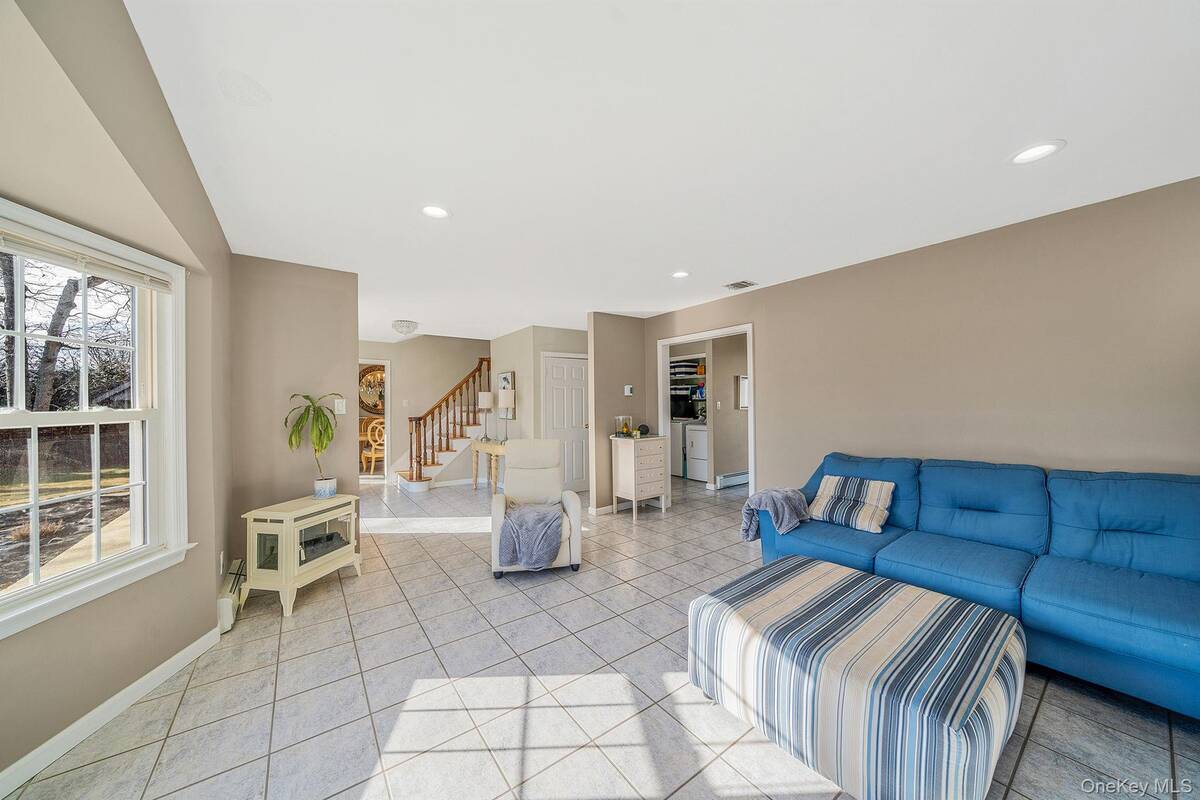 #4 photo, 3 Mount Marcy Avenue, Farmingville , NY 11738