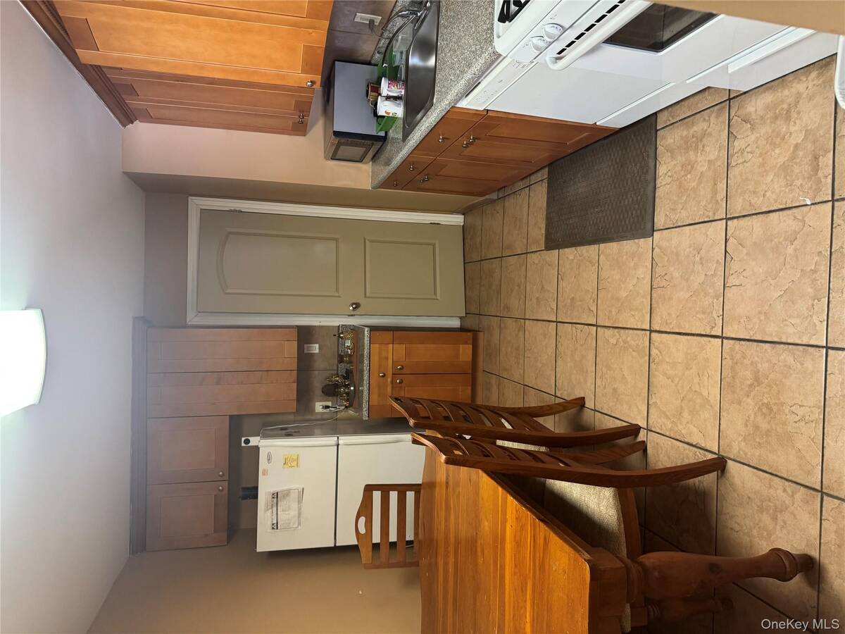 #2 photo, 1 Arrowood Lane, Melville , NY 11747