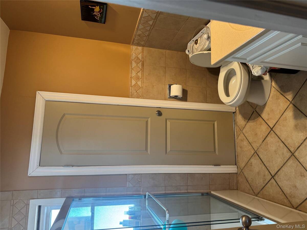 #5 photo, 1 Arrowood Lane, Melville , NY 11747