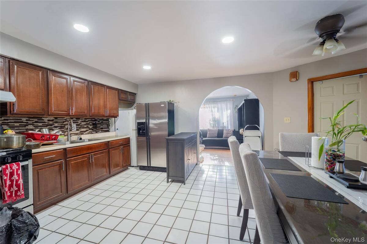 #12 photo, 9 Patton Street, Brentwood , NY 11717