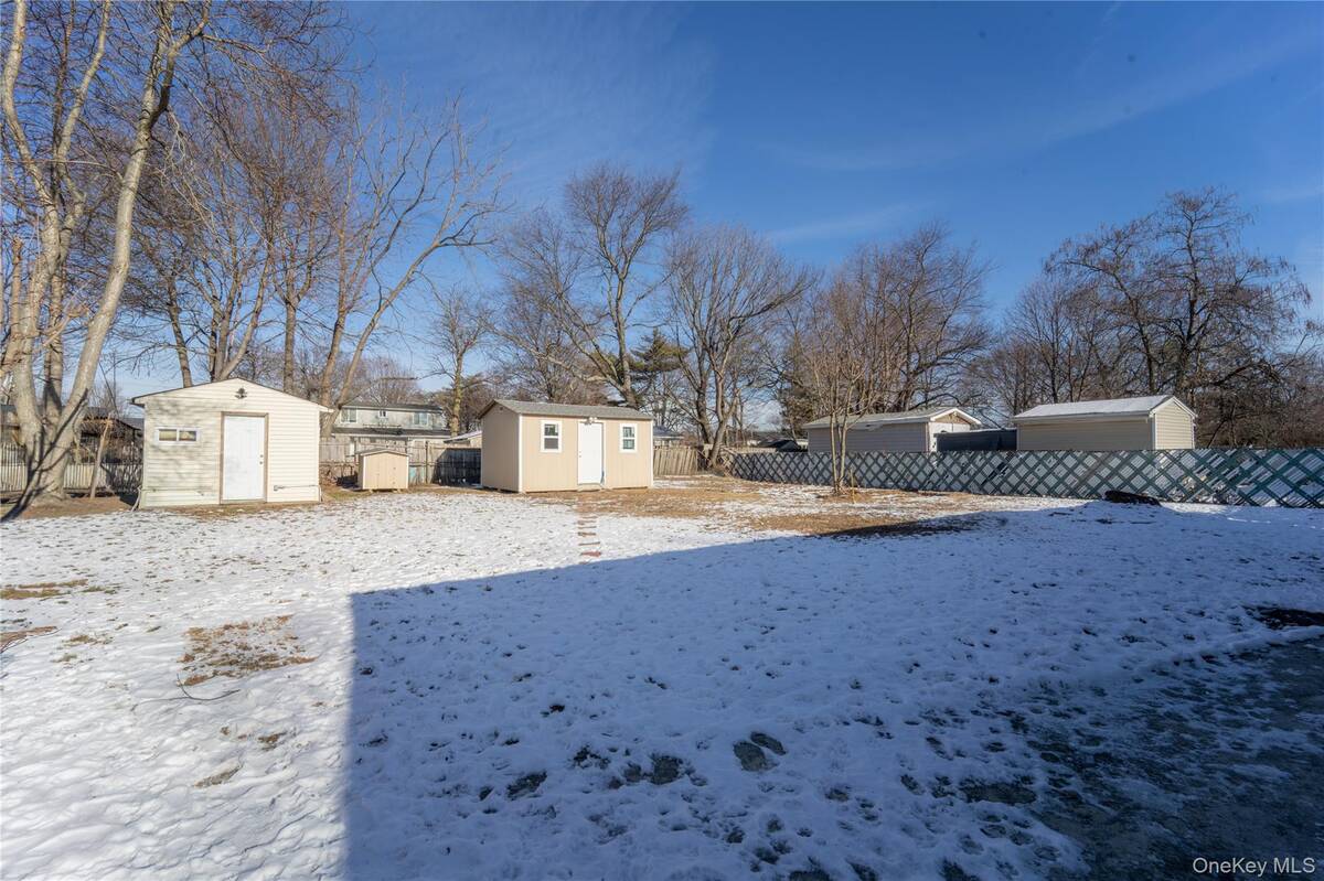 #23 photo, 9 Patton Street, Brentwood , NY 11717