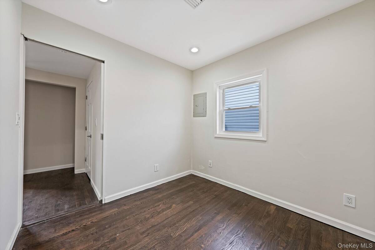 #16 photo, 3014 Western Boulevard, Baldwin , NY 11510