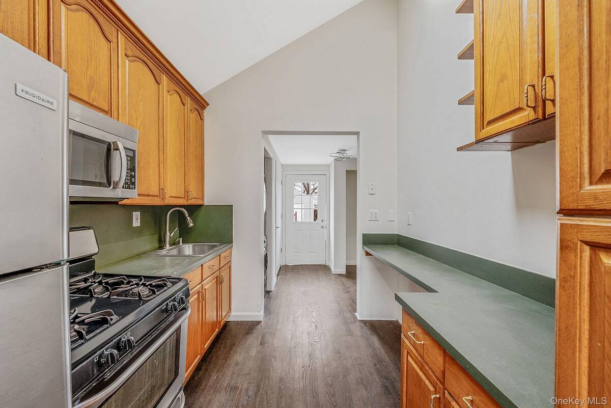 #8 photo, 3014 Western Boulevard, Baldwin , NY 11510