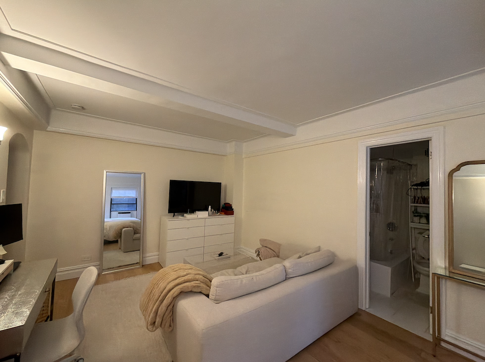 #2 photo, 35 Christopher Street, Greenwich Village , NY 10014