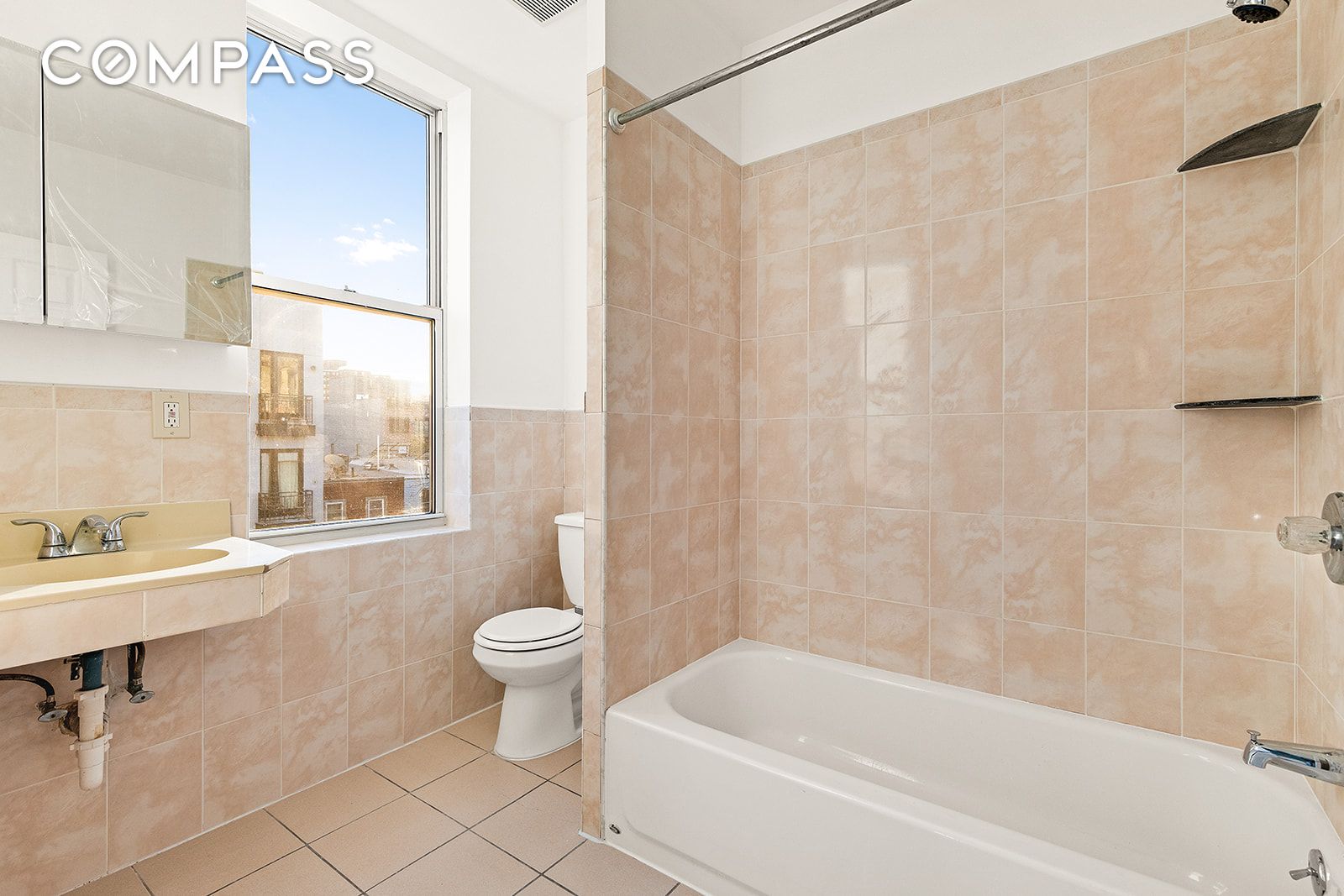 #8 photo, 1644 Atlantic Avenue, Crown Heights , NY 11213