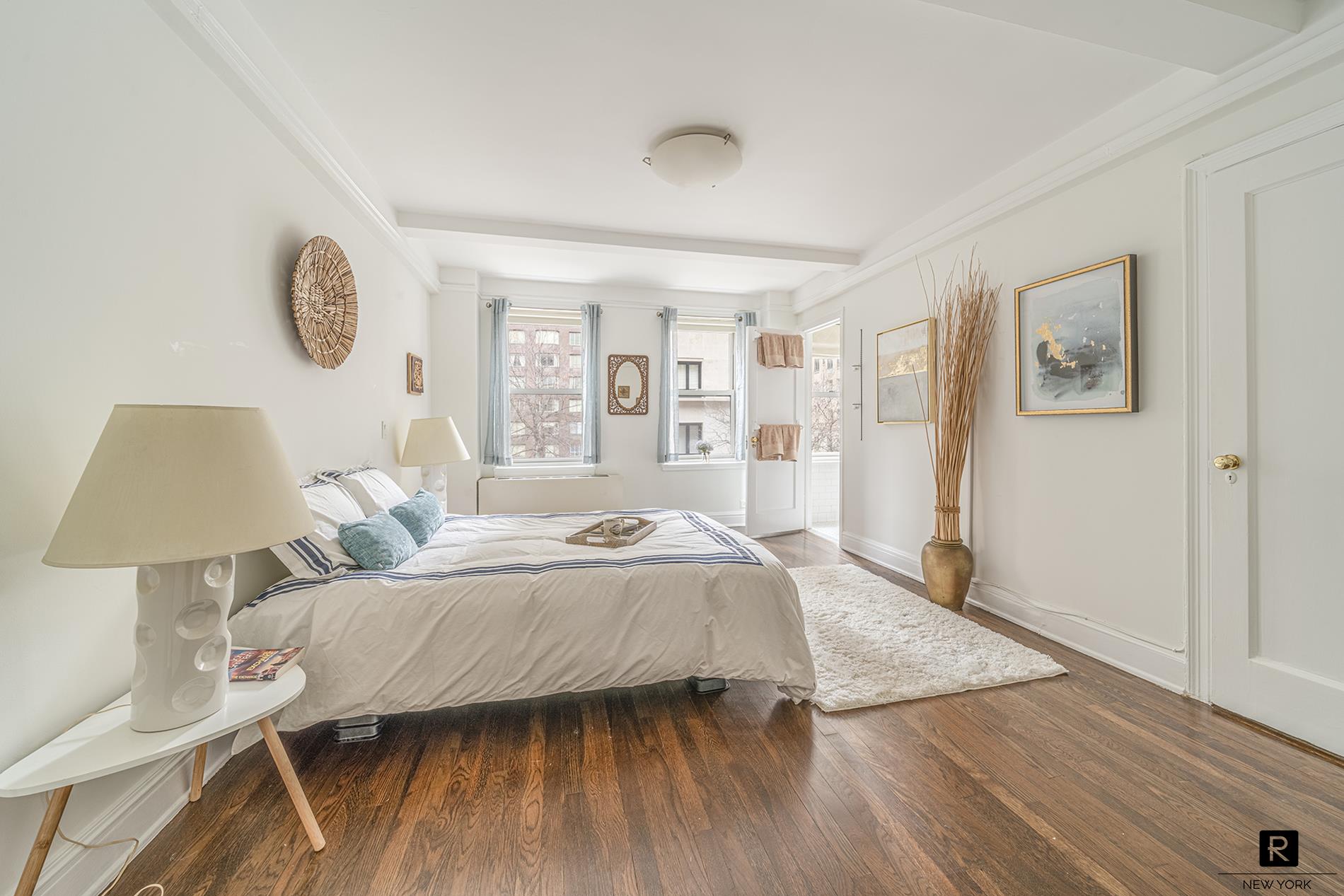 #4 photo, 424 E 52nd Street, Beekman , NY 10022