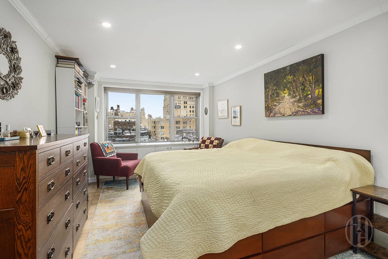 #5 photo, 15 W 72nd Street, Upper West Side , NY 10023