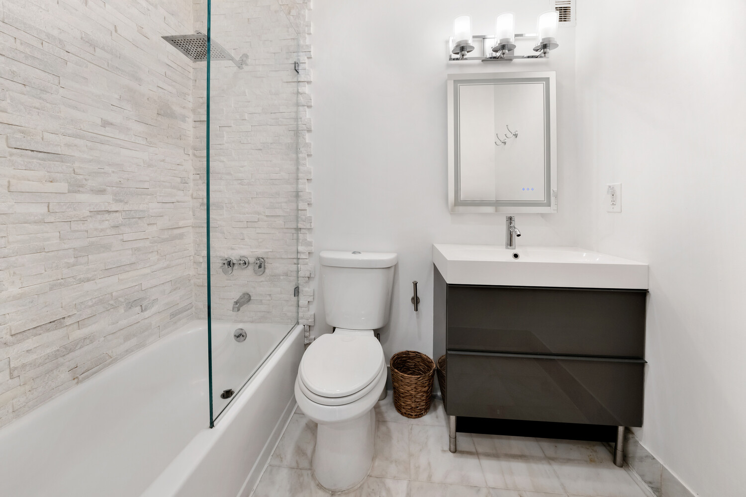 #7 photo, 211 W 71ST Street, Lincoln Square , NY 10023