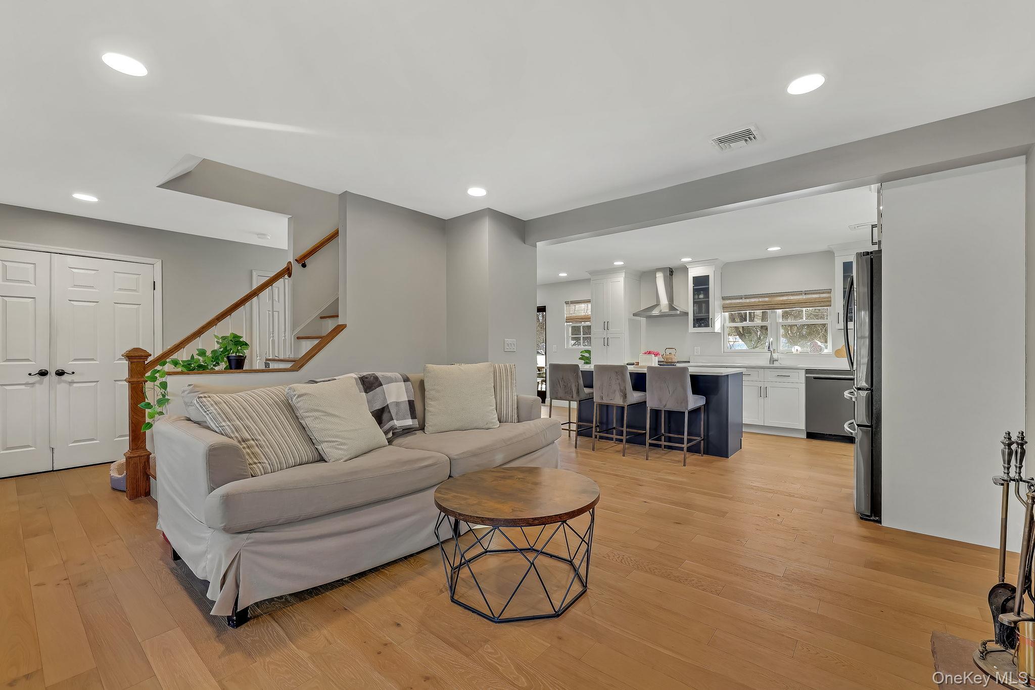 #20 photo, 25 Sugarloaf Mountain Road, Chester , NY 10918