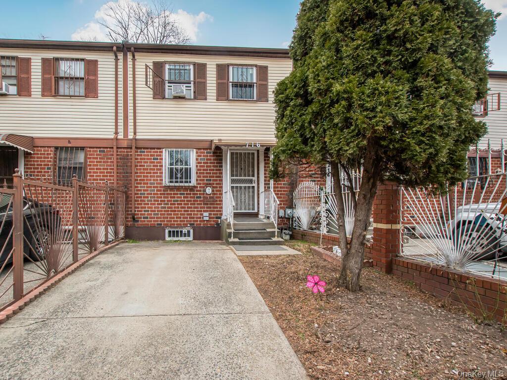 #1 photo, 716 St Ann's Avenue, Bronx , NY 10455