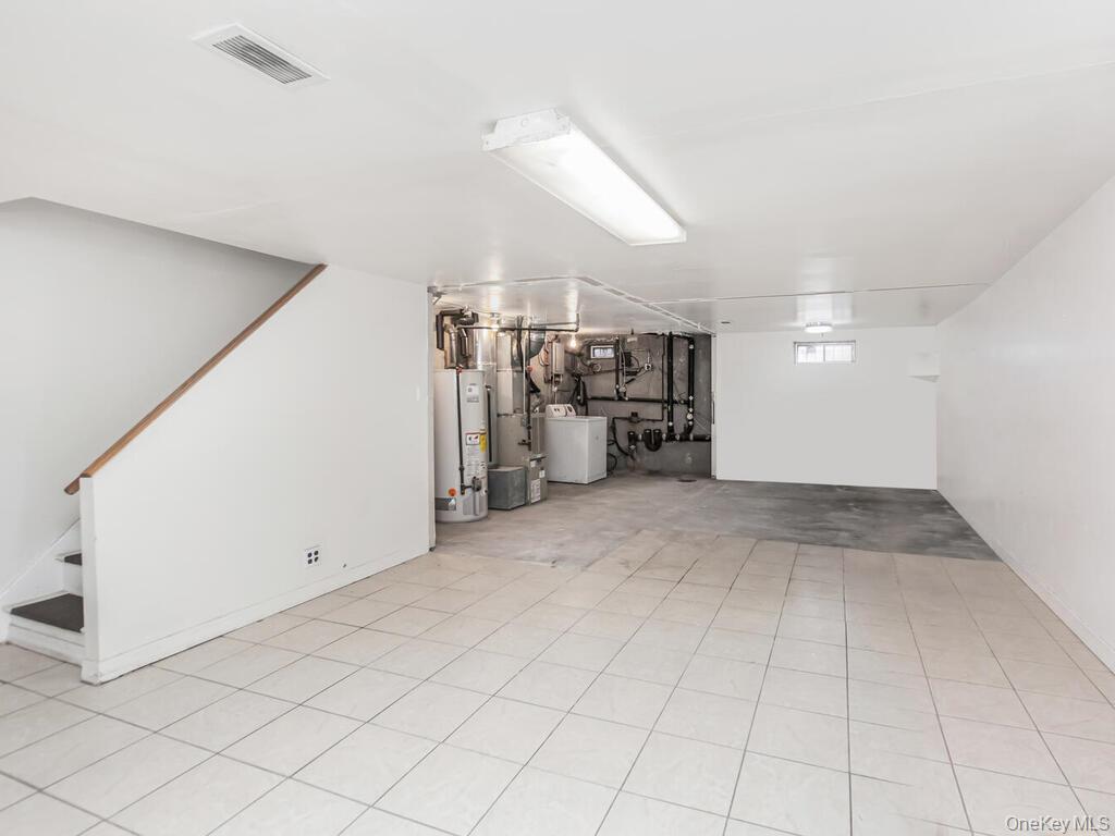 #11 photo, 716 St Ann's Avenue, Bronx , NY 10455