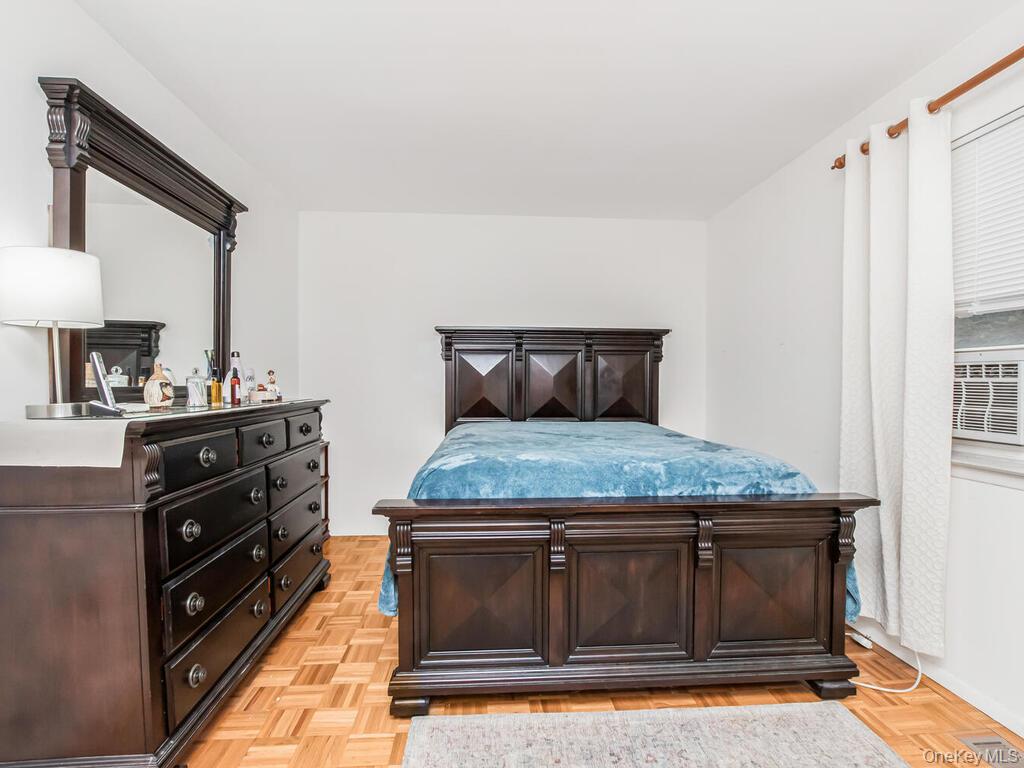 #7 photo, 716 St Ann's Avenue, Bronx , NY 10455