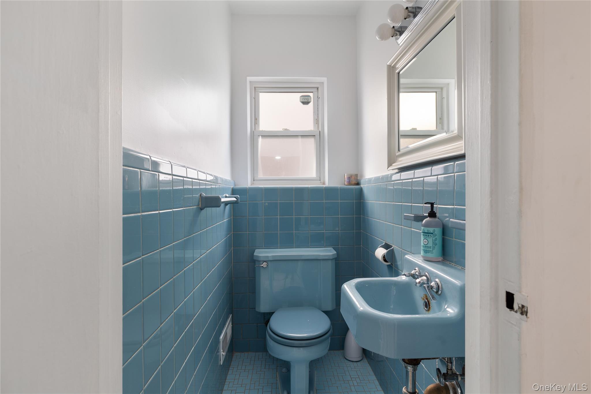 #19 photo, 1352 145th Place, Whitestone , NY 11357