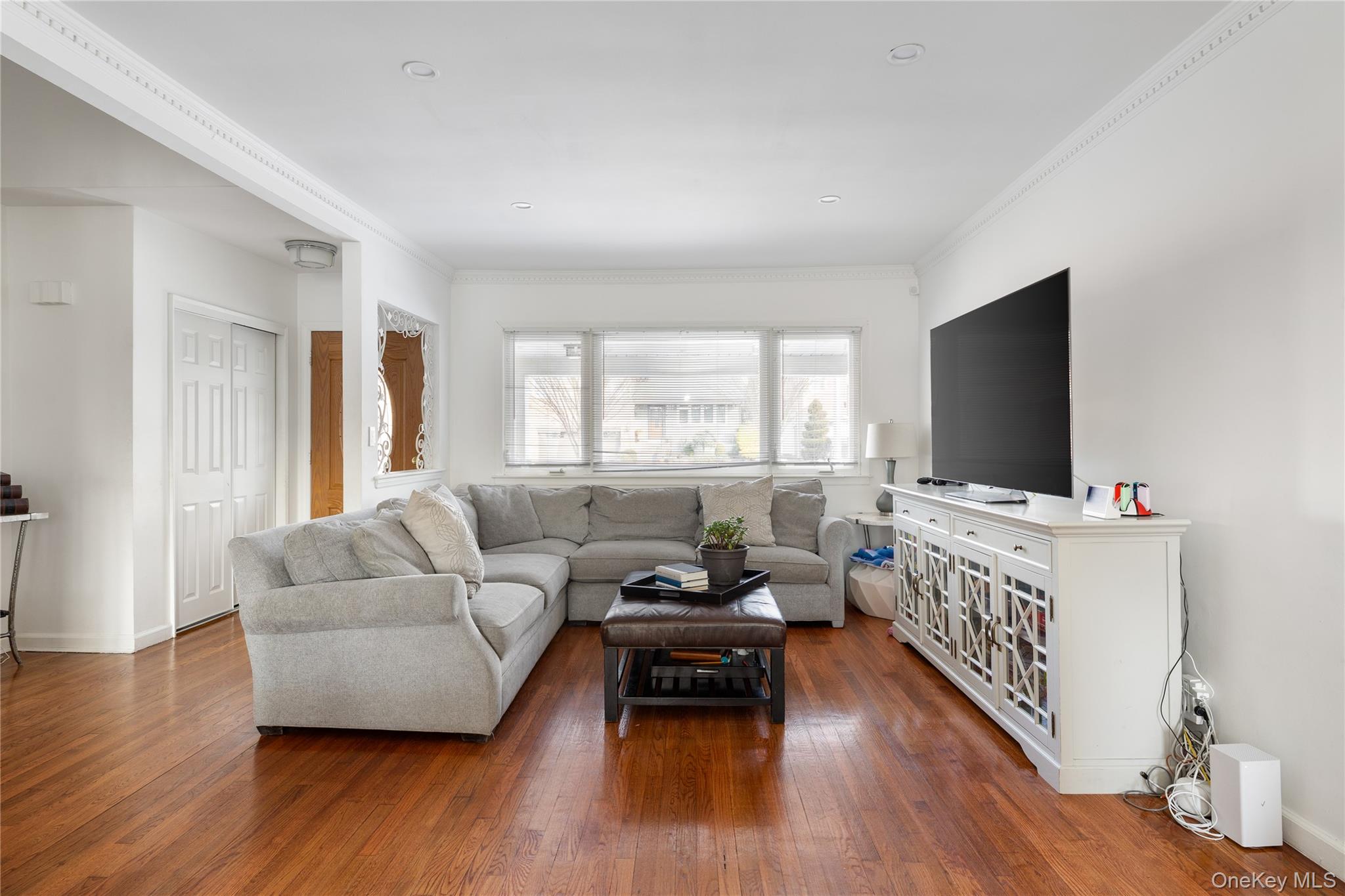 #4 photo, 1352 145th Place, Whitestone , NY 11357