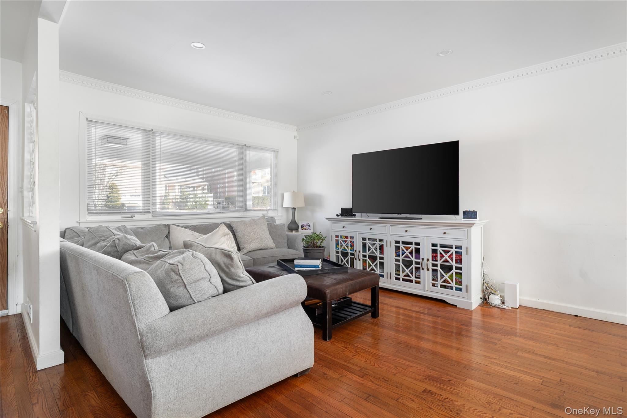 #5 photo, 1352 145th Place, Whitestone , NY 11357