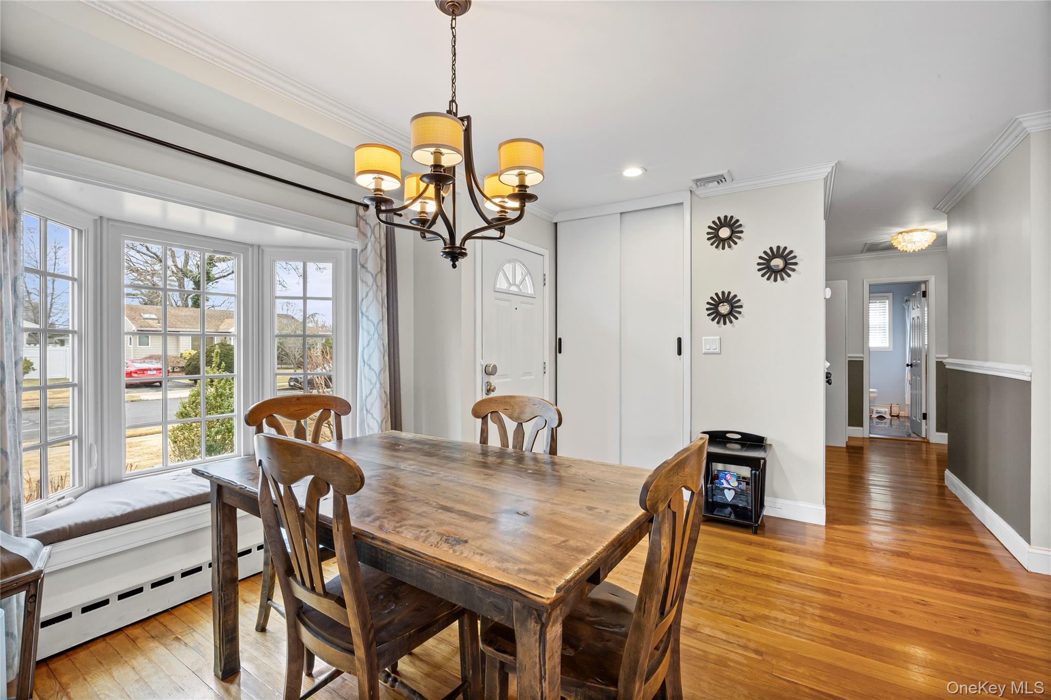 #19 photo, 527 Spruce Lane, East Meadow , NY 11554