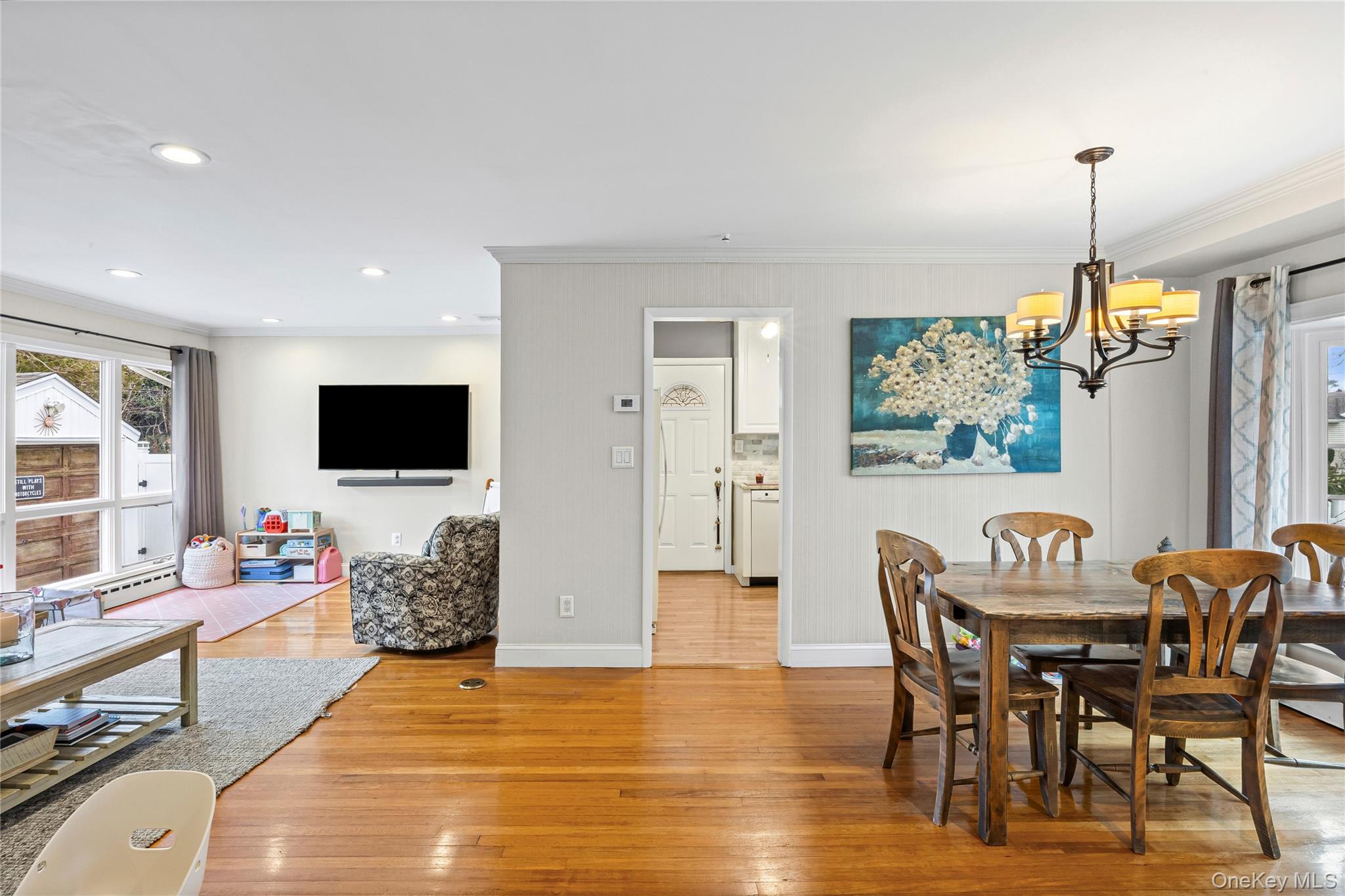 #20 photo, 527 Spruce Lane, East Meadow , NY 11554