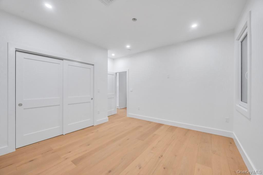 #14 photo, 472 Farmranch Road, Bethpage , NY 11714