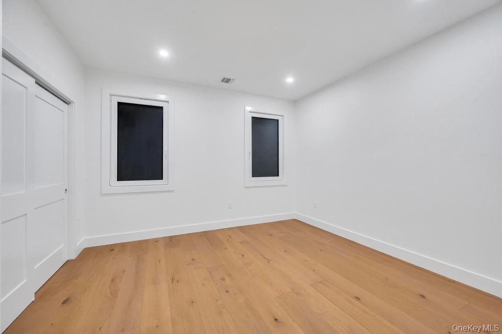 #15 photo, 472 Farmranch Road, Bethpage , NY 11714