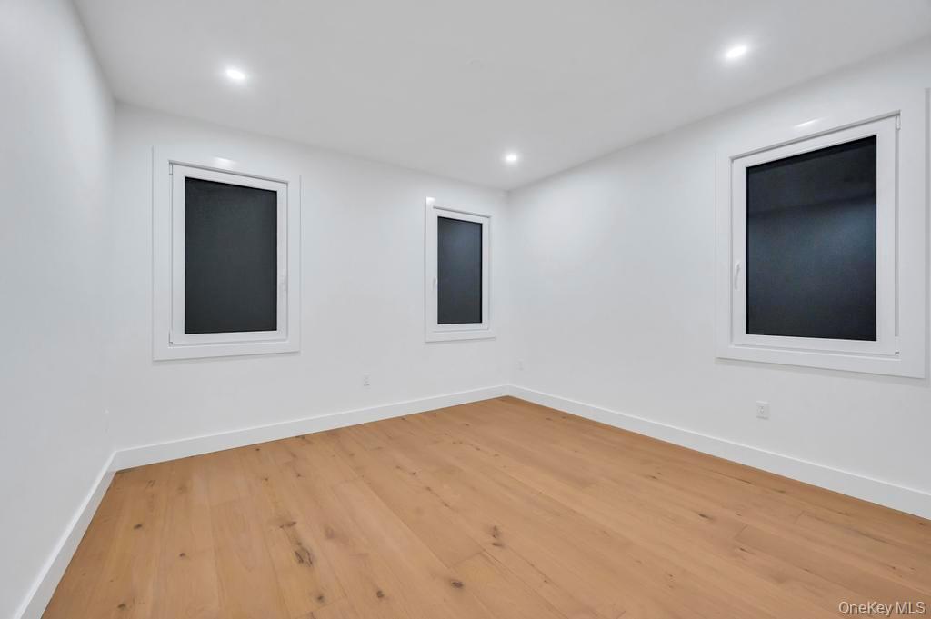 #16 photo, 472 Farmranch Road, Bethpage , NY 11714