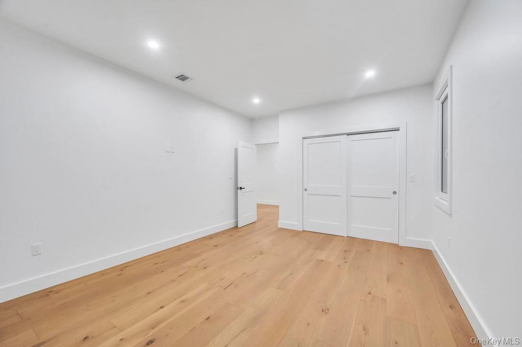 #20 photo, 472 Farmranch Road, Bethpage , NY 11714