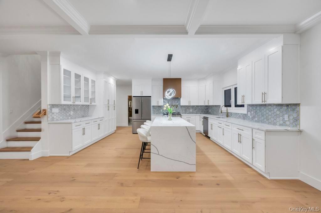 #3 photo, 472 Farmranch Road, Bethpage , NY 11714