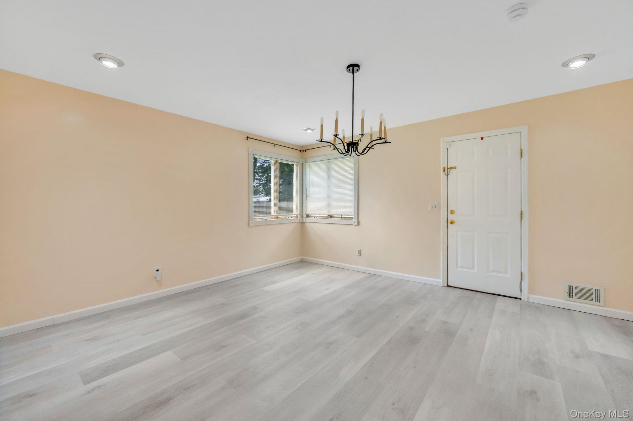 #11 photo, 10 Laurie Road, Brentwood , NY 11717