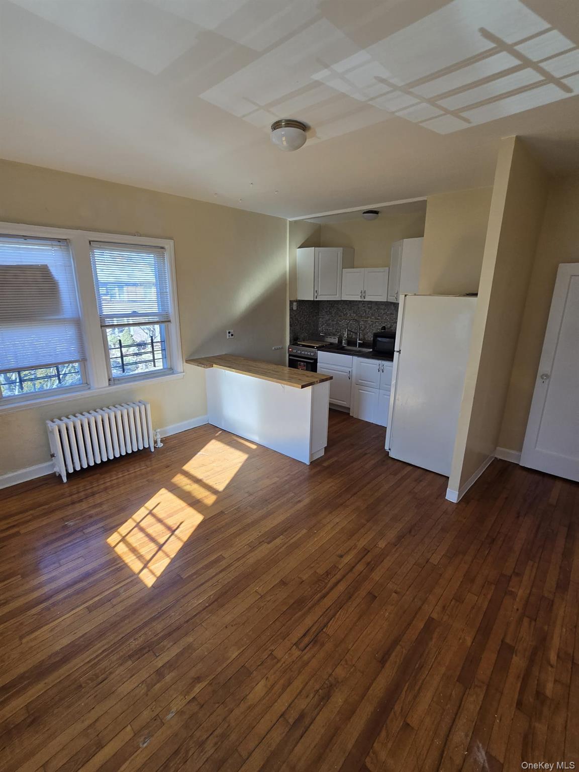 #1 photo, 9202 69th Avenue, Forest Hills , NY 11375