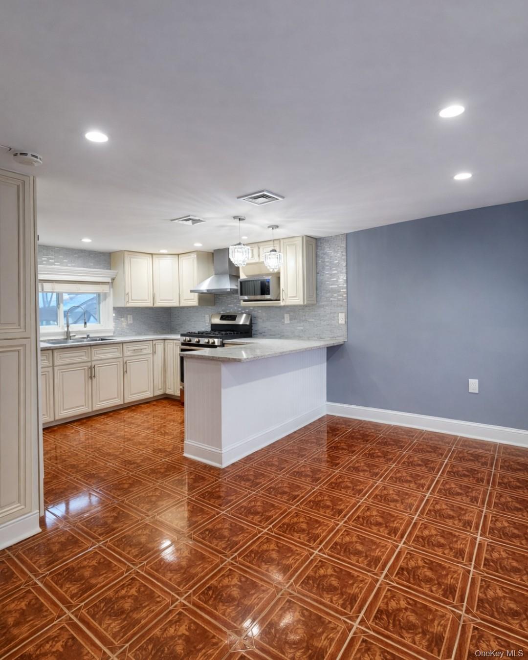 #10 photo, 39 Musket Drive, Shirley , NY 11967