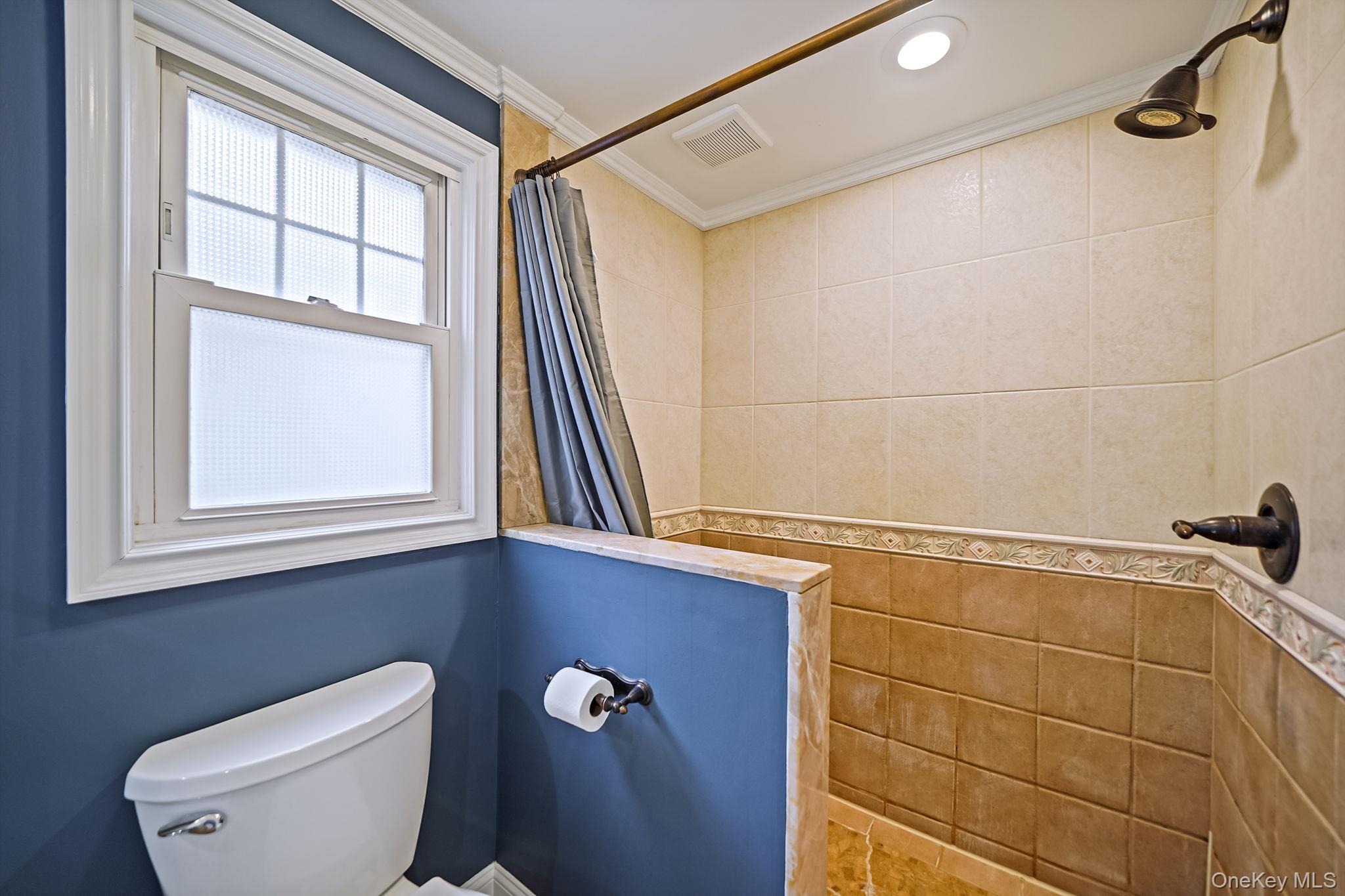 #16 photo, 191 Smith Avenue, सफ़ोक काउंटी Islip , NY 11751