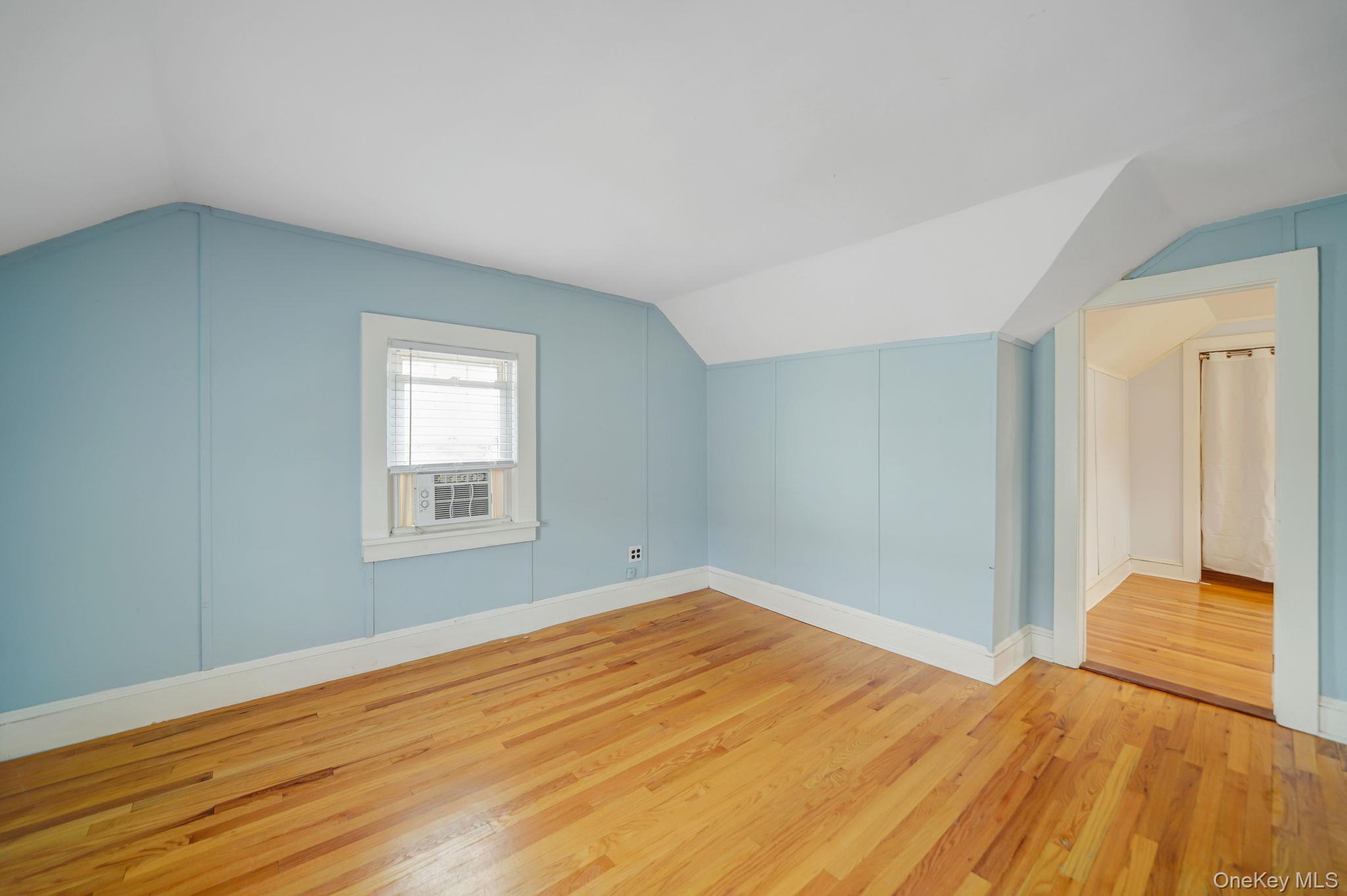 #17 photo, 191 Smith Avenue, सफ़ोक काउंटी Islip , NY 11751